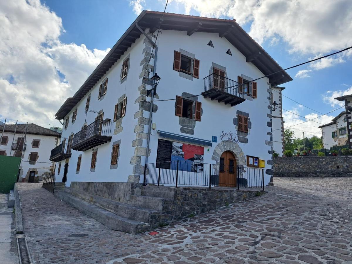 Posada De Oitz Oiz Kültér fotó